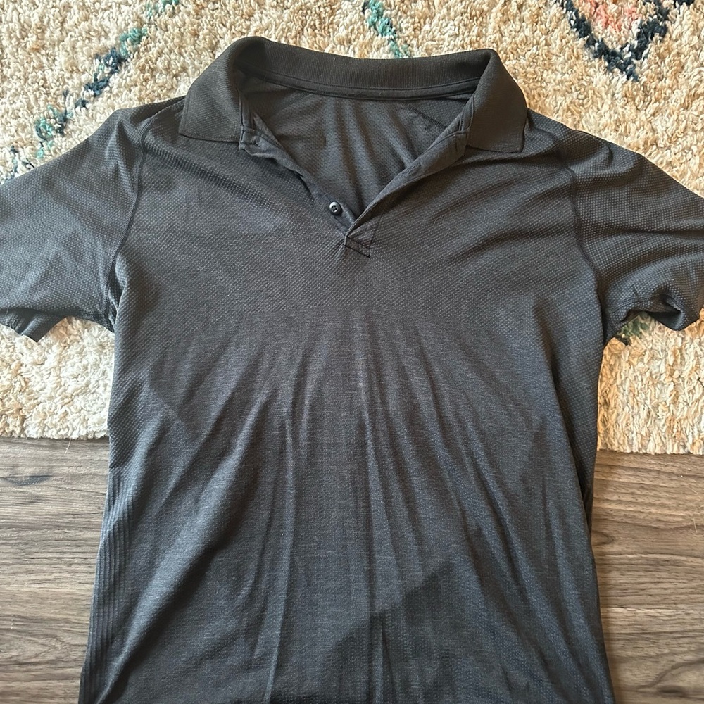 Lululemon Men's Black Polo Shirt